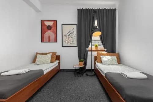 Jak wygląda nocleg w hostelu? Oczekiwania, komfort i udogodnienia