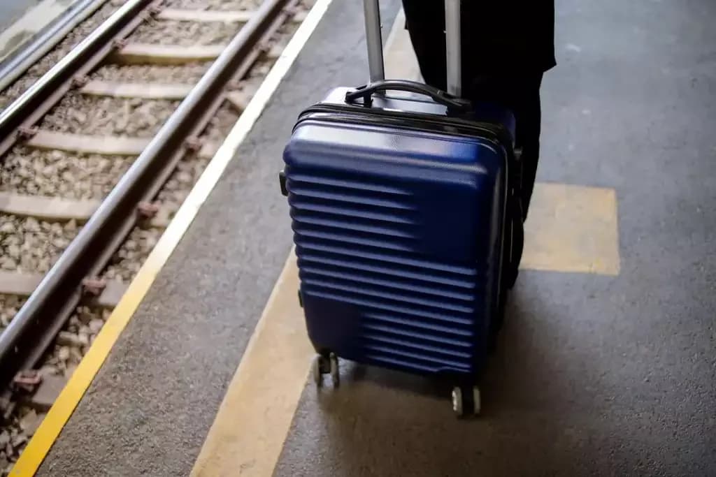 Walizki policarbon czy polipropylen - co wybrać, by nie żałować?