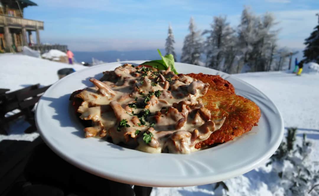 Gdzie zjeść w Krynicy-Zdroju? Odkryj najlepsze lokale gastronomiczne