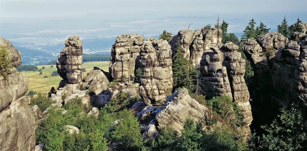 Gdzie najlepiej nocleg w Górach Stołowych? Odkryj komfort i przygodę